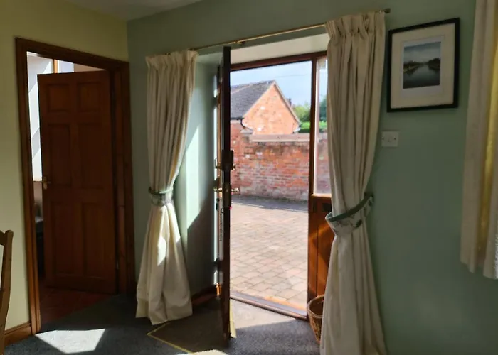 Never To Be Booked * يورك